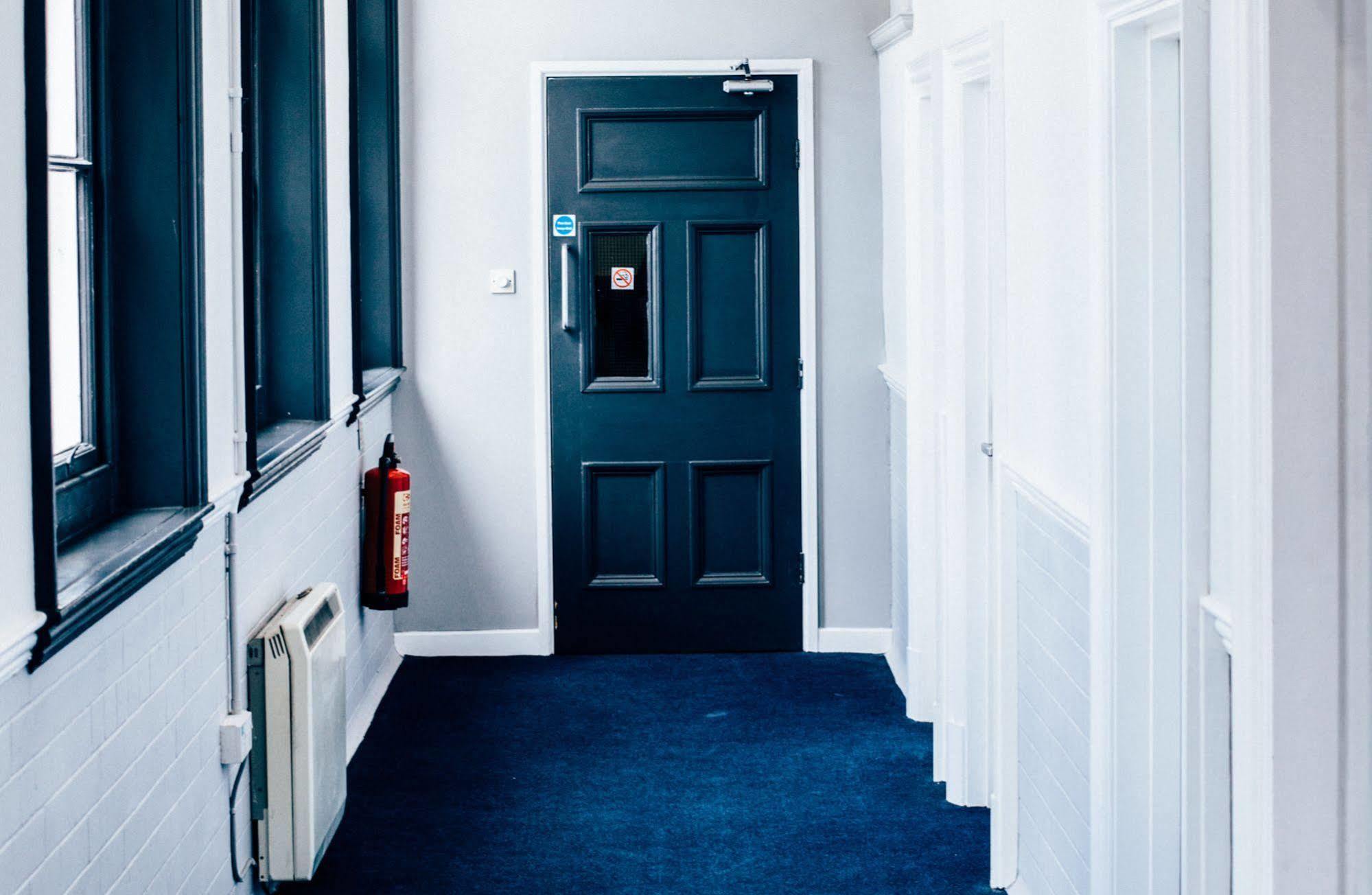Отель Bridgewood House Стаффорд Экстерьер фото